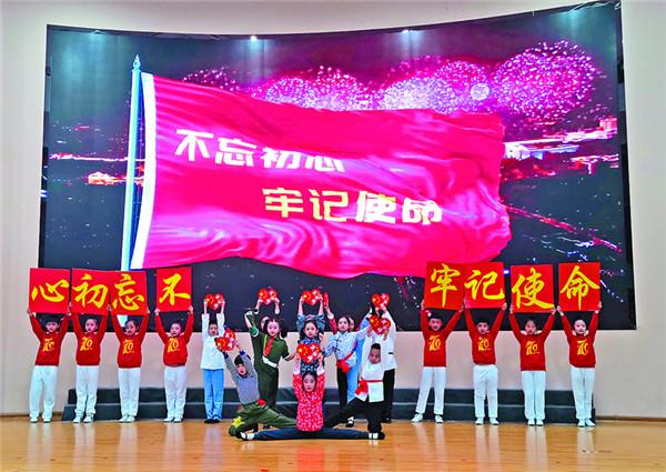 速冻模式开启东港再现冰瀑